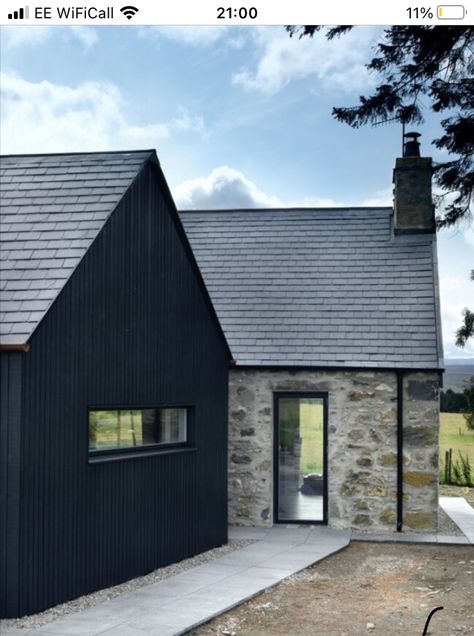 Renovation Hacks, House Designs Ireland, Cottage Extension, House Cladding, Modern Barn House, Cottage Exterior, Casa Exterior, Modern Farmhouse Exterior, Shed Homes