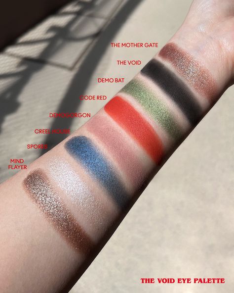 Step into the Upside Down with the subversive shades in The Void Eye Palette 👀. @NetflixFamily Mac Stranger Things, Stranger Things Upside Down, Mind Flayer, The Void, The Upside, Eye Palette, Upside Down, Mac Cosmetics, Your Eyes