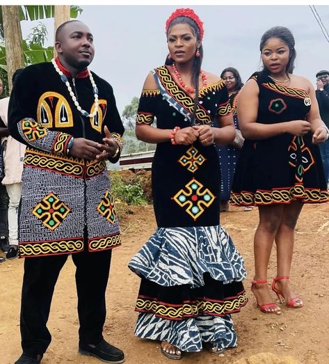 Extravagant Clothes, Xhosa Traditional Attire, African Traditional Wear, African Fabric Dress, Traditional Attires, Colorful Textiles, Outfit 2022, Traditional Outfit, Work Nails