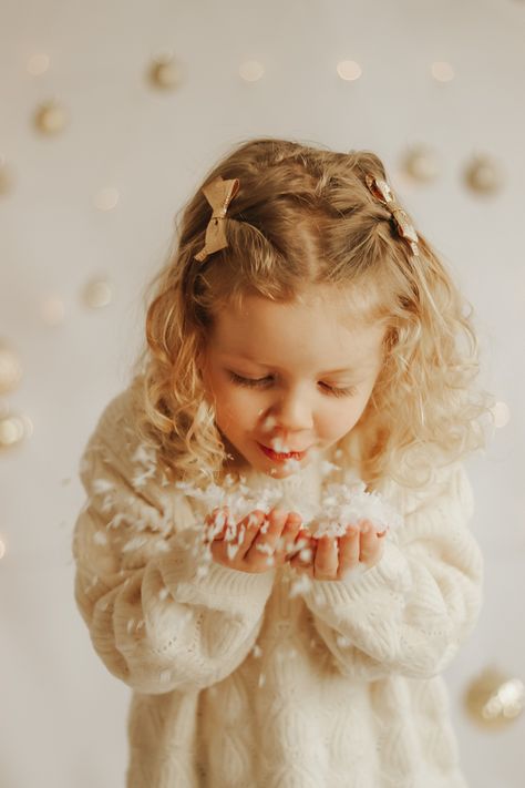 Snow Christmas Photoshoot, Fake Snow Photoshoot, Baby Aesthetic, Pigtail Hair Bows, Snow Photoshoot, Indoor Wedding Ceremonies, Xmas Jumpers, Fake Snow, Christmas Shoot