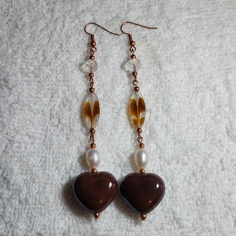 These Are Made With Clay Chocolate Brown Heart Beads Faceted Glass And Crystal Beads And Fresh Water Pearls On Copper Wire And Earhooks 4 Inches Long Handmade. Heart Bead Jewelry, Handmade Earrings Ideas, Clay Chocolate, 90s Earrings, Snoopy Plush, Brown Heart, Brown Accessories, Earthy Jewelry, Sweet Jewelry