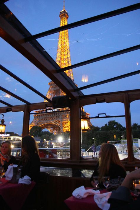 Bateau le Calife, Paris - Restaurant Reviews - TripAdvisor Paris Dinner Cruise, Seine River Cruise Paris, Paris Nye, Paris Cruise, Paris Moodboard, Paris River Cruise, Paris Mood Board, Paris Dinner, Bar Paris