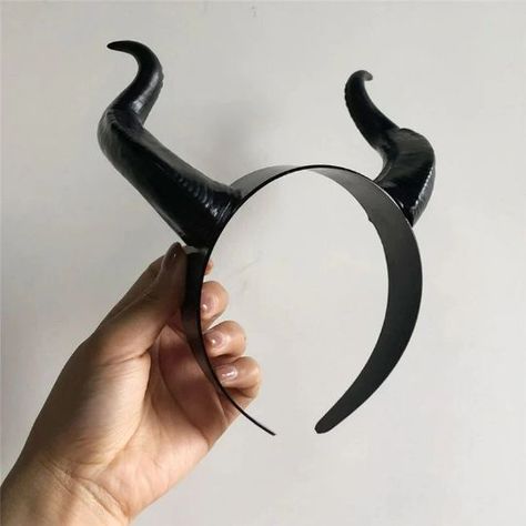 Maleficent Halloween Costume, Evil Queen Costume, Maleficent Halloween, Adult Women Halloween Costumes, Maleficent Horns, Demon Costume, Horns Headband, Halloween Costume Props, Maleficent Costume