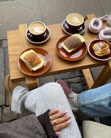 Autumn Coffee Shop, Fall Reset, Fall Cafe, Autumn Shoot, Halloween Breakfast, 2024 Moodboard, Pumpkin Coffee, Fall 24, Fall Coffee