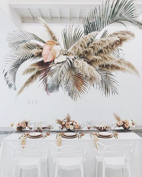 Rustic Wedding Decorations, Wedding Ceremony Ideas, Grass Wedding, Wedding Scene, Table Set Up, Deco Floral, Toronto Wedding, Indoor Wedding, Tropical Wedding