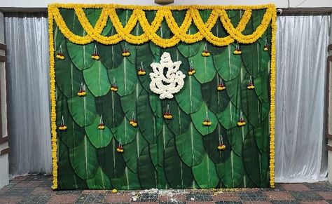 Cradle Ceremony Decorations At Home, Haldi Decoration Ideas At Home Simple, Cradle Ceremony Decorations, Mahalaxmi Decoration, Haldi Pics, Flower Decoration For Ganpati, Marriage Dresses, Fake Flowers Diy, Indian Baby Shower Decorations