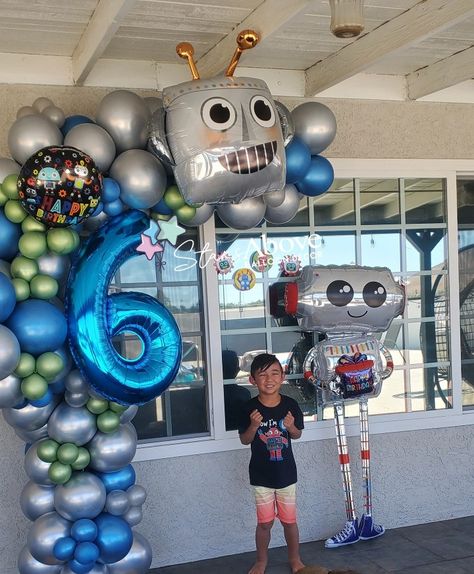 Robot Balloon Decor, Robots Birthday Party, Robot Birthday Theme, Robot Party Decorations, Robot Birthday Party Ideas, Robot Party Ideas, Robot Balloon, Robot Themed Birthday Party, Robots Party Theme