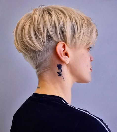 Edgy Layered Undercut Pixie Edgy Undercut Pixie, Genderfluid Hairstyles, Enby Haircuts, Nonbinary Haircuts, Genderfluid Haircut, Nonbinary Hair, Non Binary Haircuts, Androgynous Haircut, Androgynous Hair