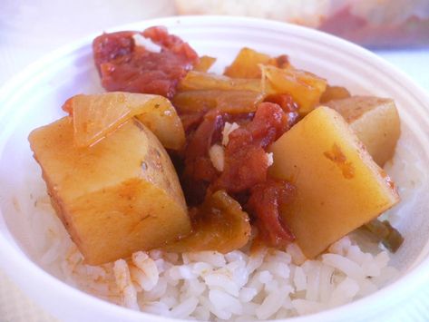 Stewed Potatoes – Papas Guisadas | KarmaFree Cooking Puerto Rican Chicken Stew, Stewed Chicken, Mexican Stew, The Stew, Wfpb Recipes, Stewed Potatoes, Breakfast Potatoes, Chicken Stew, The Sauce