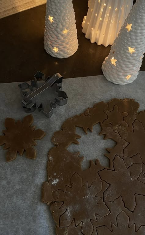 Winter Baking, Aesthetic Snow, Tis The Damn Season, Christmas Dreaming, Wallpaper Winter, Cosy Christmas, 22 December, Christmas Feeling, Aesthetic Winter