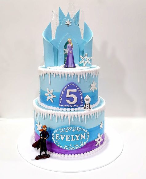 Tort Elsa Frozen, Cake Elsa Frozen, Elsa Anna Cake, Elsa And Anna Cake, Frozen Fondant Cake, Anna Frozen Cake, Anna Birthday Cake, Torte Frozen, Frozen Fondant