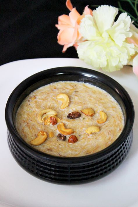 Payasam Photography, Diwali Desserts, Semiya Payasam, Payasam Recipe, Falooda Recipe, Indian Food Photography, Variety Food, Prawn Dishes, Food Photography Composition