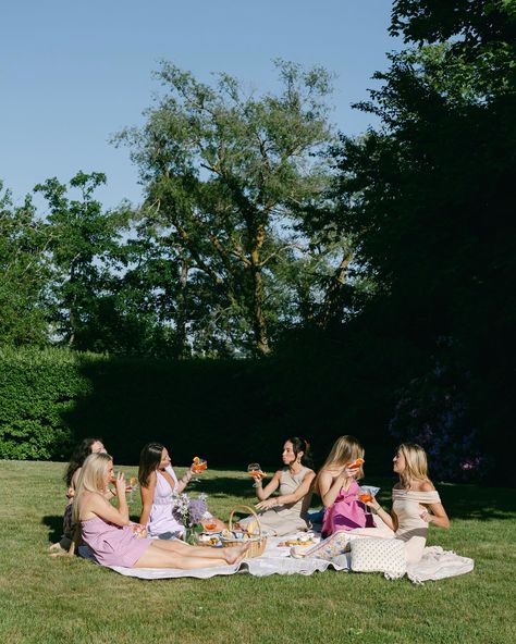 Still obsessing over @emmy_okeefe’s bachelorette 🌿🦪 Bachelorette Vineyard, Vineyard Bachelorette Party, Bachelorette Winery, Vineyard Bachelorette, Napa Bachelorette, Martha’s Vineyard, Bachelorette Party, Customized Gifts, Mood Board