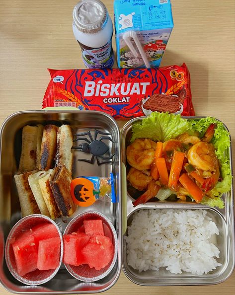 lunch box idea Bacground Polos, School Lunch Box Aesthetic, Lunch Box Aesthetic, Lunch Box Idea, Makanan Diet, Delicacy Food, Food Recepie, Bento Box Lunch, Bento Lunch