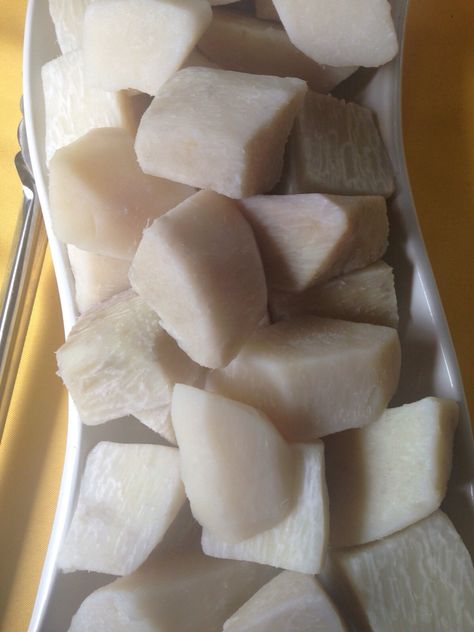 White yam White Yam, Island Food, Food Culture, Caribbean Islands, Haiti, Bahamas, Jamaica, White, Quick Saves