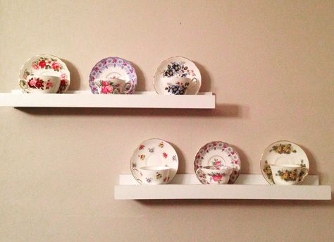 Display of grandmas old tea cups Vintage Tea Cups Display, Cottagecore Home Aesthetic, Tea Set Display, Tea Cup Display, Cup Display, Cottagecore Home, Kitchen Upgrades, Tea Cups Vintage, Tea Room