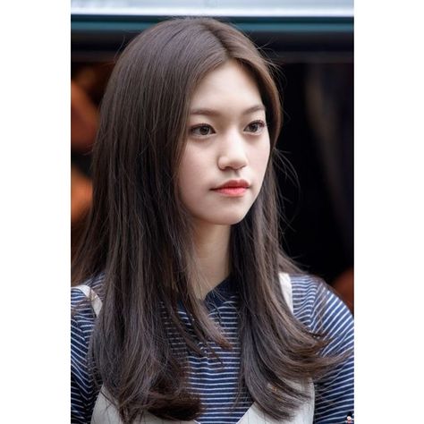 0 Kim Do Yeon, Kim Doyeon, Kim Chungha, Year 5, Jeon Somi, Blood Type, Watching Movies, Girl Crush, Kpop Girl Groups