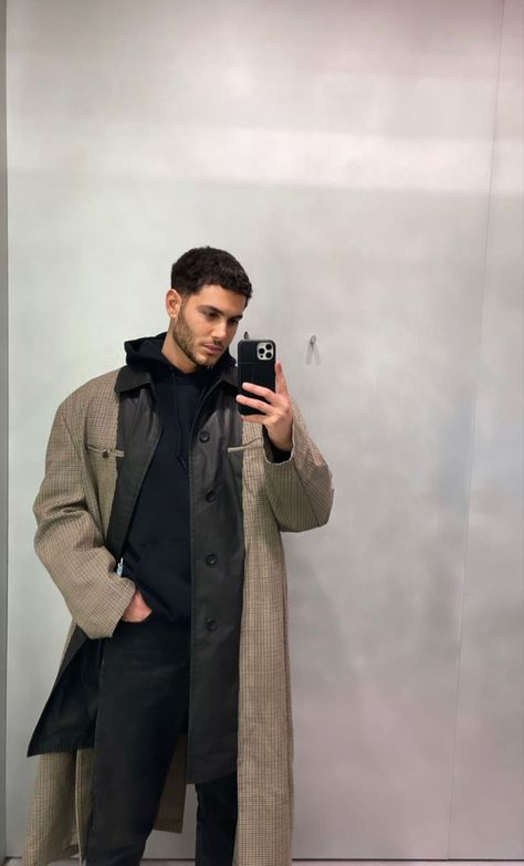 Winter Fashion Trends, European Men, 30 Outfits, Mens Outfit Inspiration, Mens Winter, Fashion Trends Winter, Winter Outfits Men, Looks Street Style, Stylish Mens Outfits