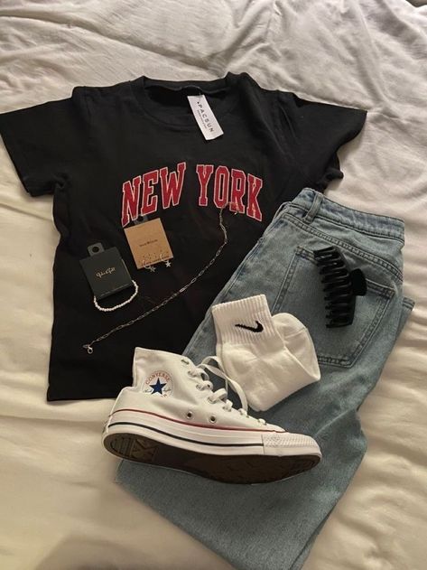 Mode Zara, Downtown Outfits, Guys Clothing Styles, Cool Outfits For Men, Swaggy Outfits, Cute Everyday Outfits, Soft Grunge, Cute Simple Outfits, Casual Style Outfits