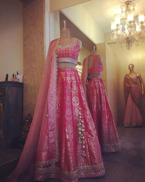 Banarsi Lehnga Designs, Ritu Kumar Dress, Lehenga Shopping, Dresses Lehenga, Lehenga Choli For Wedding, Choli For Wedding, Dress Sharara, Simple Lehenga, Shadi Dresses