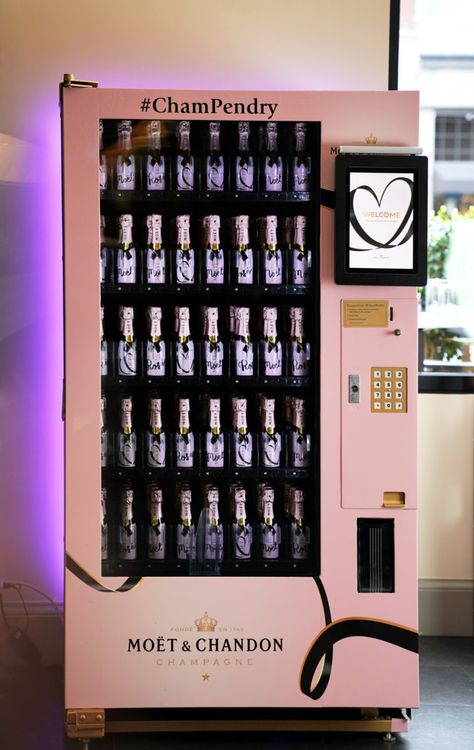 Vending Machine Design, Cocktail Station, Vending Machine Business, Moet Chandon Champagne, Vintage Sink, Moët Chandon, Whiskey Brands, Creative Cocktail, Beauty Event