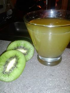 5-Ingredient Paleo: Coconut Kiwi Pineapple Kombucha Pineapple Kombucha, Kombucha Health Benefits, Best Kombucha, Kombucha Flavors, Kombucha Recipe, Milk Kefir, Kombucha Tea, Fermentation Recipes, Fermented Drink