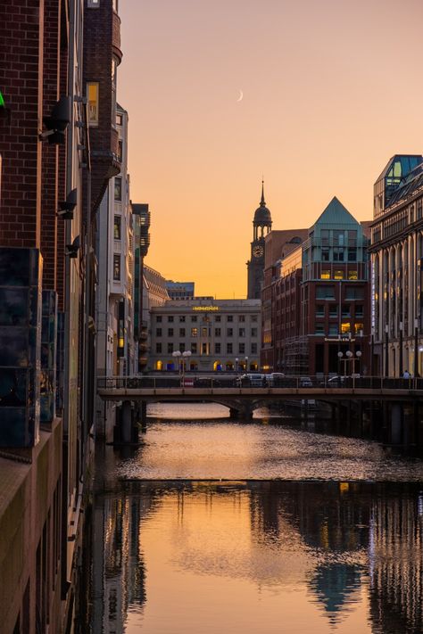 Hamburg golden hour . Download this photo by Julia Solonina on Unsplash Harbor City, Water Images, Visit Germany, Hamburg Germany, Beautiful Places To Visit, Street Scenes, Germany Travel, Solo Travel, Travel Around The World