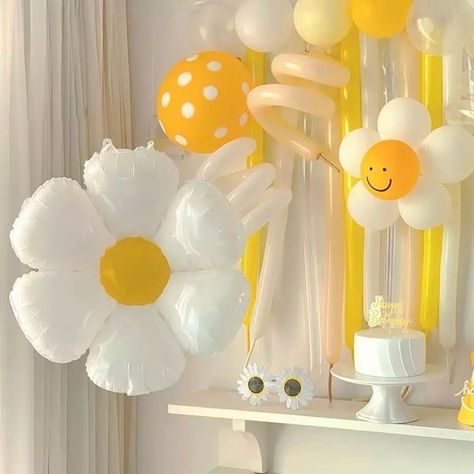 Romantic Birthday Party, Balloon Rainbow, Balloon Happy Birthday, 1st Birthday Girl Decorations, Christmas Wedding Party, Sunflower Baby Showers, Daisy Party, Simple Birthday Decorations, Romantic Birthday