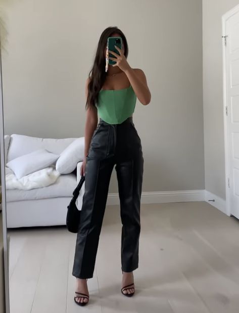 Outfit Ideas With Corset Tops, Green And Black Outfits For Women, Shein Outfits Summer, Shein Outfit Ideas, Looks Pinterest, Shein Outfits, Looks Street Style, Night Out Outfit, Dinner Outfits