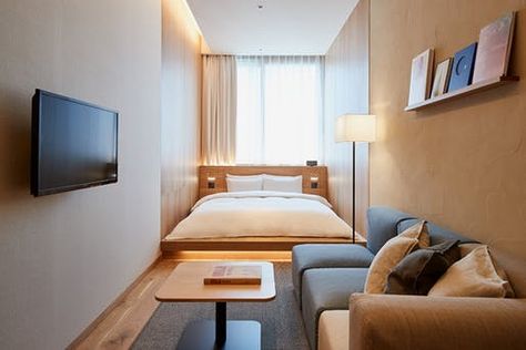 Bilik Kecil, Muji Hotel, Tokyo Apartment, Wooden Bathtub, Small Hotels, Hotel Room Design, Tokyo Hotels, Small Hotel, Hotel Rooms