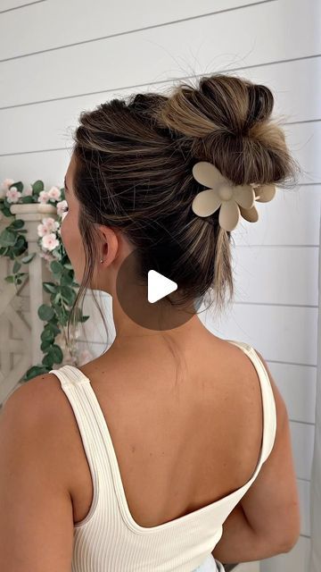 Double Bun Claw Clip, Bun With A Claw Clip, Double Buns, Hair Tips, Claw Clip, Bun Hairstyles, Up Hairstyles, You Tried, Hair Hacks