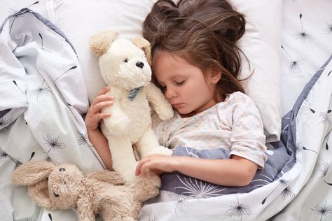 Sleep Help for Kids Who Resist Bedtime Infant Sleeping, Toddler Bedtime, Jellycat Stuffed Animals, How To Stop Snoring, Toddler Sleep, Girl Sleeping, Sleep Help, Close Up Portraits, How To Get Sleep