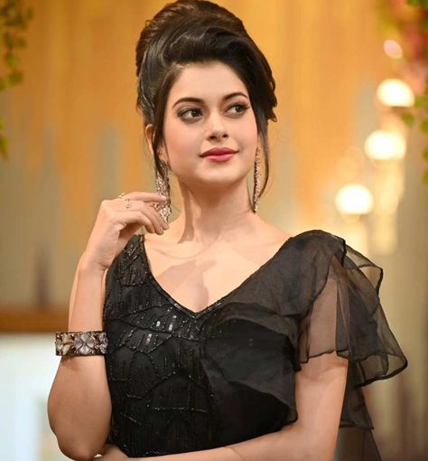 Cookies Swain Age, Instagram, Boyfriend, Family, Biography & Wiki - BuzzOdisha.Com Odia Actress, Instagram Boyfriend, Medium Hair Color, 26 Years Old, Acting Skills, Brand Promotion, Workout Regimen, Marital Status, Album Songs