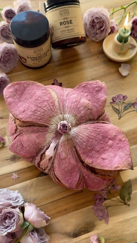 Katrina Niesen | 💐 Bouquet Sourdough 💐 This loaf is a combination of flavors, nourishing ingredients, and flowers that I love. Literally. 🥰🫶🏼 Here’s… | Instagram Flower Bread Recipe, Sweet Potato Powder, Thai Rice, Purple Sweet Potato, Bread Art, Snack Jars, Fancy Food, Soft Rose, Organic Plants