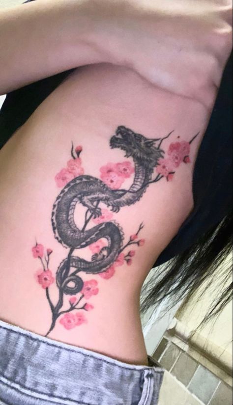 Abdomen Tattoo, Front Shoulder Tattoos, Waist Tattoos, Belly Tattoos, Meaningful Tattoo Quotes, Cute Hand Tattoos, Dragon Tattoo For Women, Pretty Tattoos For Women, Shoulder Tattoos For Women