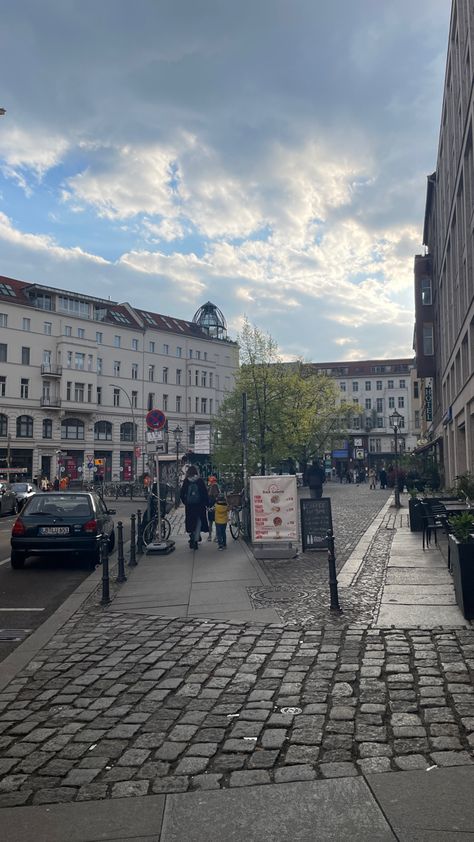 #mitte #berlin #germany #evening #spring Berlin Vibes Aesthetic, Berlin Aesthetic, Mitte Berlin, The Vibe, The Capital, Berlin Germany, Eastern Europe, Metropolis, Minimalist Design