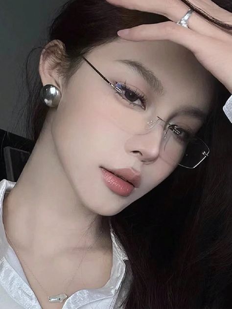 Collar     Embellished   Women Accessories Punk Glasses Frames, Cool Glasses For Women Fashion, Oval Glasses Aesthetic, Classy Glasses Frames For Women, Rectangle Glasses Woman, Clear Glasses Aesthetic, Frameless Glasses Women, Square Glasses Aesthetic, Rimless Glasses Women