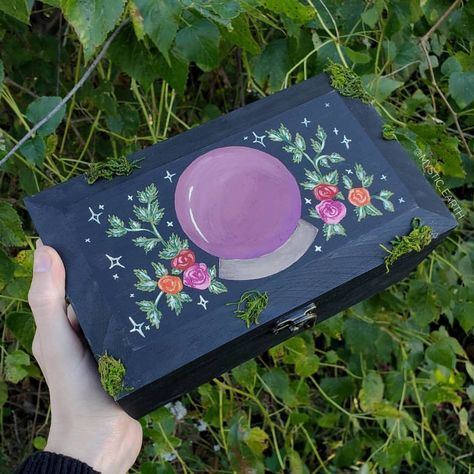 #flowers #inpakken #giftingideas #giftwrapped #mothersday #present #instagood #chocolate #handmadewithlove #shopsmall Elegant Gift Wrapping Ideas, Packing Ideas Gift, Gift Packing Ideas, Pink Opal Crystal, Wooden Box Crafts, Gift Wrapping Tutorial, Hand Painted Wooden Box, Jewelry Box Makeover, Wiccan Crafts