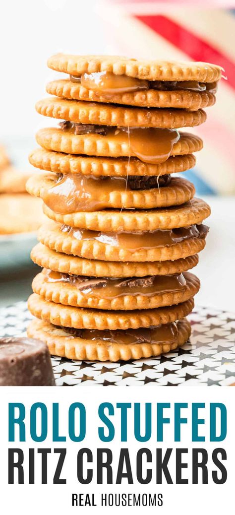 image of rolo stuffed ritz crackers arranged on a plate with a rolo on top of the center treat Ritz Cracker Candy, Chocolate Caramel Dessert, Salted Caramel Bars, Ritz Cracker Recipes, Caramel Dessert, Cracker Candy, Chocolate And Caramel, Caramel Bars, Frozen Cookies