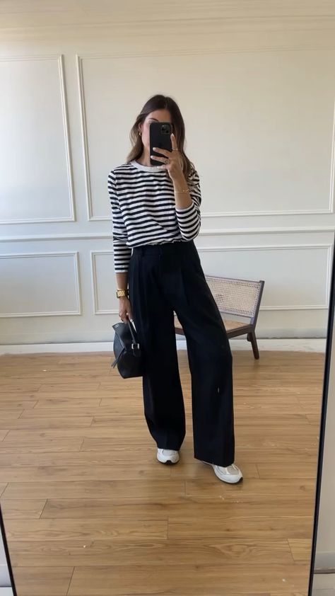 Stripe Top Outfit Winter, Street Spring Outfits, Black Stripe Top Outfit, Office Wide Leg Pants Outfit, Colorful Minimalist Outfits Women, Tailored Trousers Outfit Casual, Outfit With Striped Shirt, Wide Leg Casual Outfit, Stripe Dress Outfit Summer