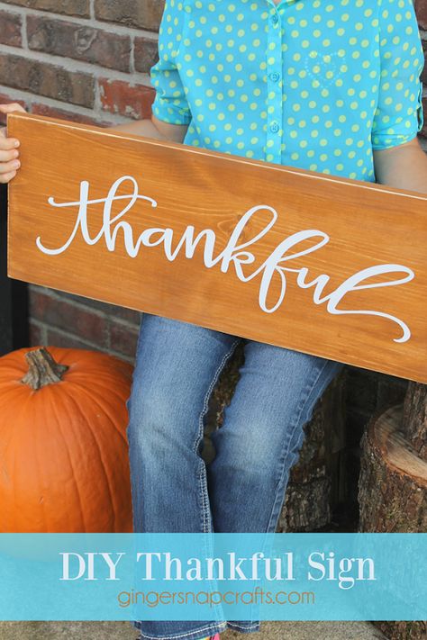 DIY Thankful Sign at GingerSnapCrafts.com Thankful Sign, Thanksgiving Signs, Wooden Signs Diy, Diy Thanksgiving, Woodworking For Kids, Diy Projects For Kids, Diy Wood Signs, Autumn Crafts, Easy Thanksgiving