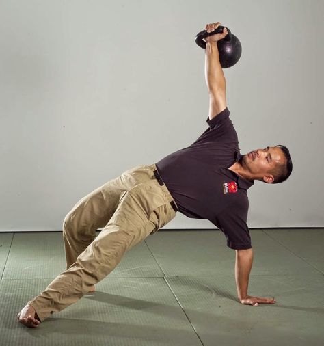 Cleaning Up the Turkish Get-Up Turkish Get Up Kettlebell, Kettlebell Exercises, Strength And Conditioning, Kettlebell Training, Fitness Trends, Core Training, Kettlebell Workout, Hip Flexor, Stay Young