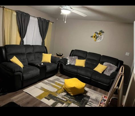 Love this but instead of yellow..make it red Black And Yellow Home Decor, Yellow And Black Living Room Decor, Black And Yellow Living Room Ideas, Grey And Yellow Living Room, Living Room And Dining Room Decor, Fantasy Room, Room Arrangement, Black Living Room Decor, Den Decor