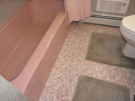 Pink Bathroom Floor, Bathroom Floor Tiles Ideas, Tub Bathroom Ideas, Pink Tile Bathroom, Bathroom Restoration, Pink Bathtub, Retro Pink Bathroom, Pink Tub, Bathroom Grey