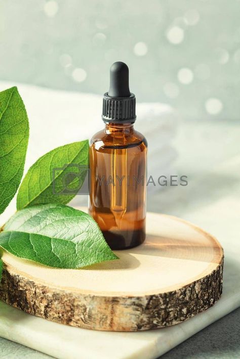 Essential Oil Product Photography, Skincare Products Photography, Beauty Video Ideas, Cosmetics Photography, Photo Composition, Beauty Products Photography, Organic Cosmetics, Infused Oils, Essential Oil Bottles