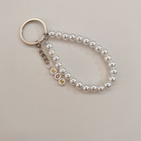 Personalized beads Key Chains - Custom Gemstone Keyring Make your own keychain with the beads you love and add the name or words as requirements. Such as Mom,DATE and name. This pearls keychain wish multi-purpose usage,You can use these beaded keychains for your phone, cameras, keys, light- weight electronic accessories, handbags and other items. -SHIPPING- This item ships within 1-3 business days; from then the estimated delivery to the USA is an additional 7-18 business days. (Standard Shippin Pearl Keyring, Beads Phone Charms, Make Your Own Keychain, Keychain For Mom, Pearl Keychain, Keychain Beaded, Beads Keychain, Name Keyrings, Blue Keychain