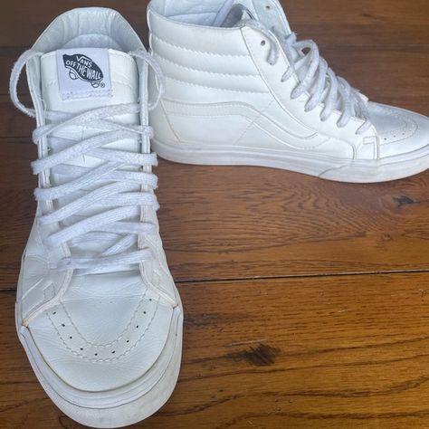 White Leather Vans Sk8-Hi Vans All White, Vans Sk8 Hi White, White Leather Vans, Leather Vans, White Vans, Vans Sk8 Hi, Sk8 Hi, 8th Grade, Vans Sk8