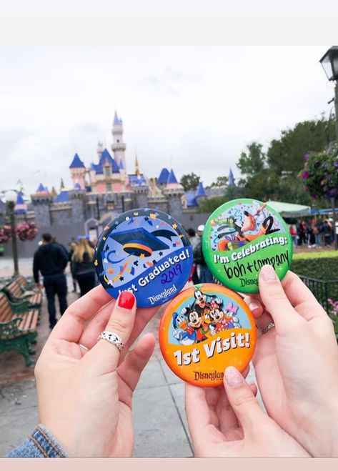 3 Disney Buttons: • Just Graduated • Celebrating • 1st Visit #disneyworld  #disneyland Senior Disney Trip, Disney World Graduation Pictures, Disneyland Graduation Pictures, Disney World Photo Spots, Disney Graduation Pictures, Disney Senior Trip, Pink Party Punches, Disneyland 2023, Disney World Honeymoon