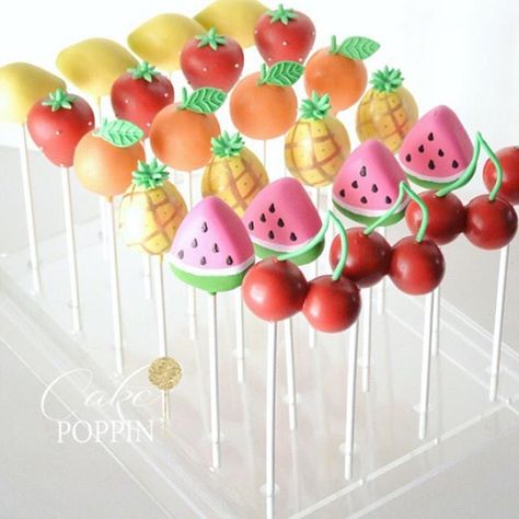 🍒🍉🍋🍊🍍 #feelingfruity #tuttifruitticakepops #cakepoppn Watermelon Cake Pops, Fruity Cupcakes, Twotti Fruity, Tutti Frutti Birthday Party, Fruit Birthday Cake, Ladybug Cakes, Tutti Frutti Party, Fruit Birthday Party, 2nd Birthday Party For Girl