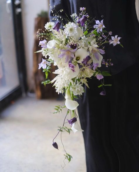 Lilac Bouquet Aesthetic, Cyclamen Bouquet, Moonflower Bouquet, Calla Lily Cascade Bouquet, Lavender Ranunculus, Glam Wedding Bouquet, Bouquet With Calla Lilies, Purple And White Bouquet, Wedding Wild Flowers